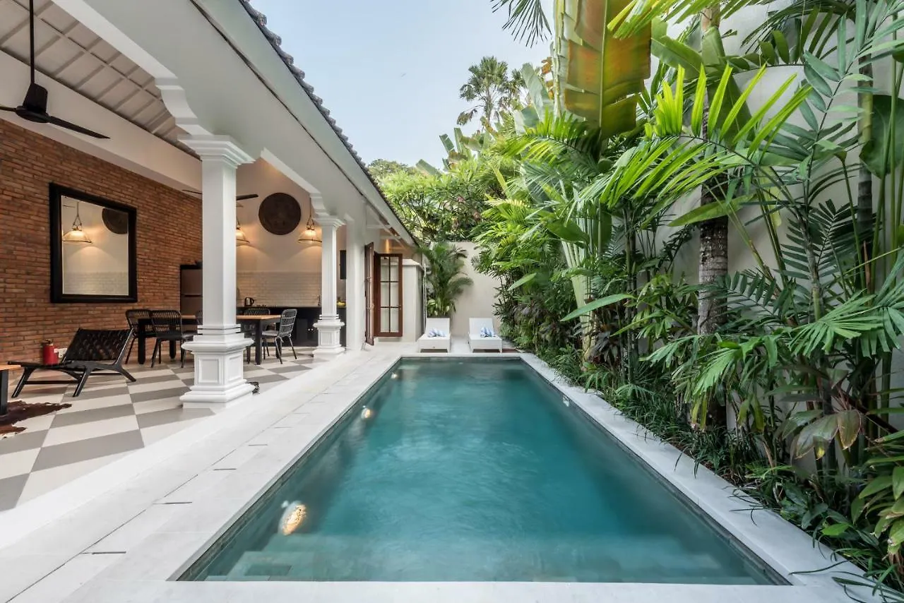 Central 3 Bedroom Villa Close To Seminyak Beach