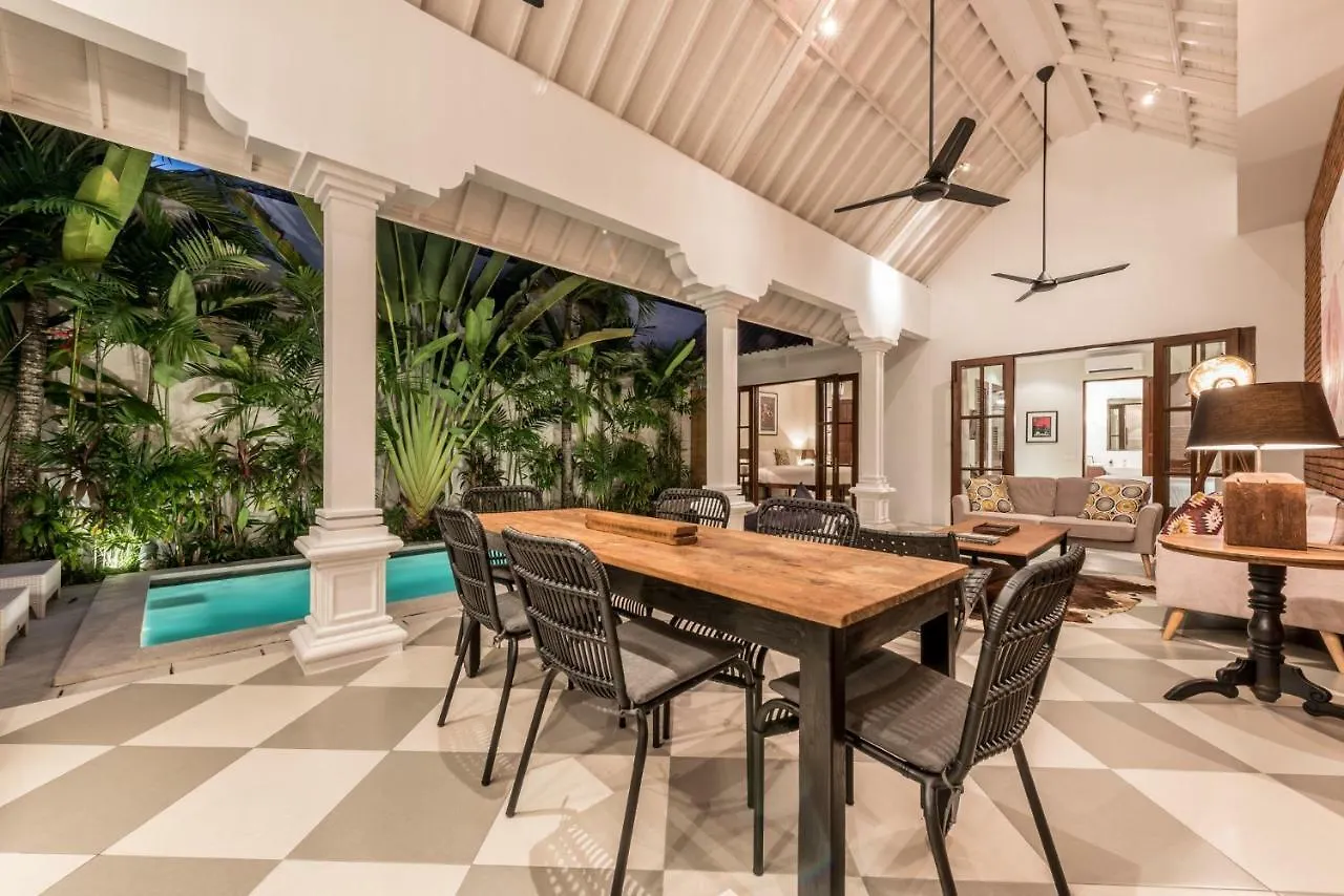 Central 3 Bedroom Villa Close To Seminyak Beach