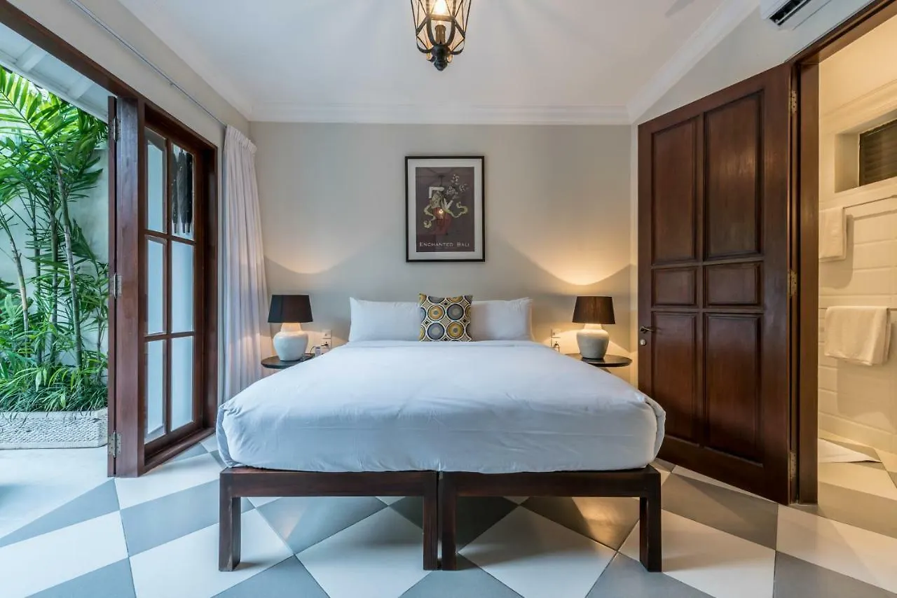 Central 3 Bedroom Villa Close To Seminyak Beach Indonesia